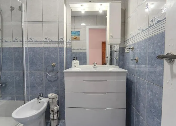 Apartman Spacious 1 Bedroom With Salt Views *
